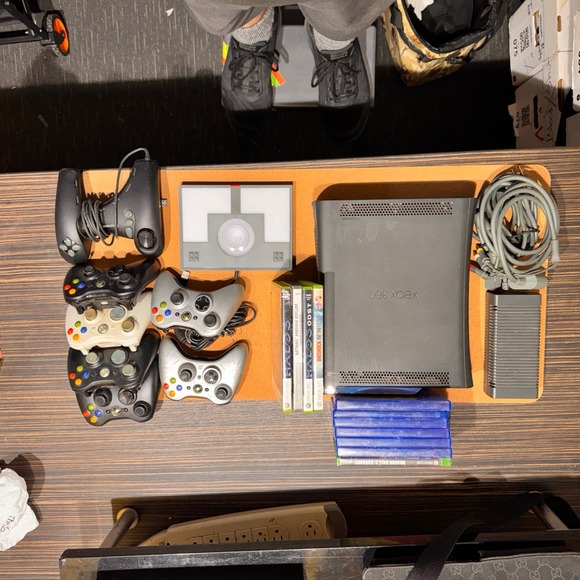 Xbox 360 Elite 120GB Console 5 Controllers 4 Games Headset TESTED Bundle Lot - Picture 5 of 14